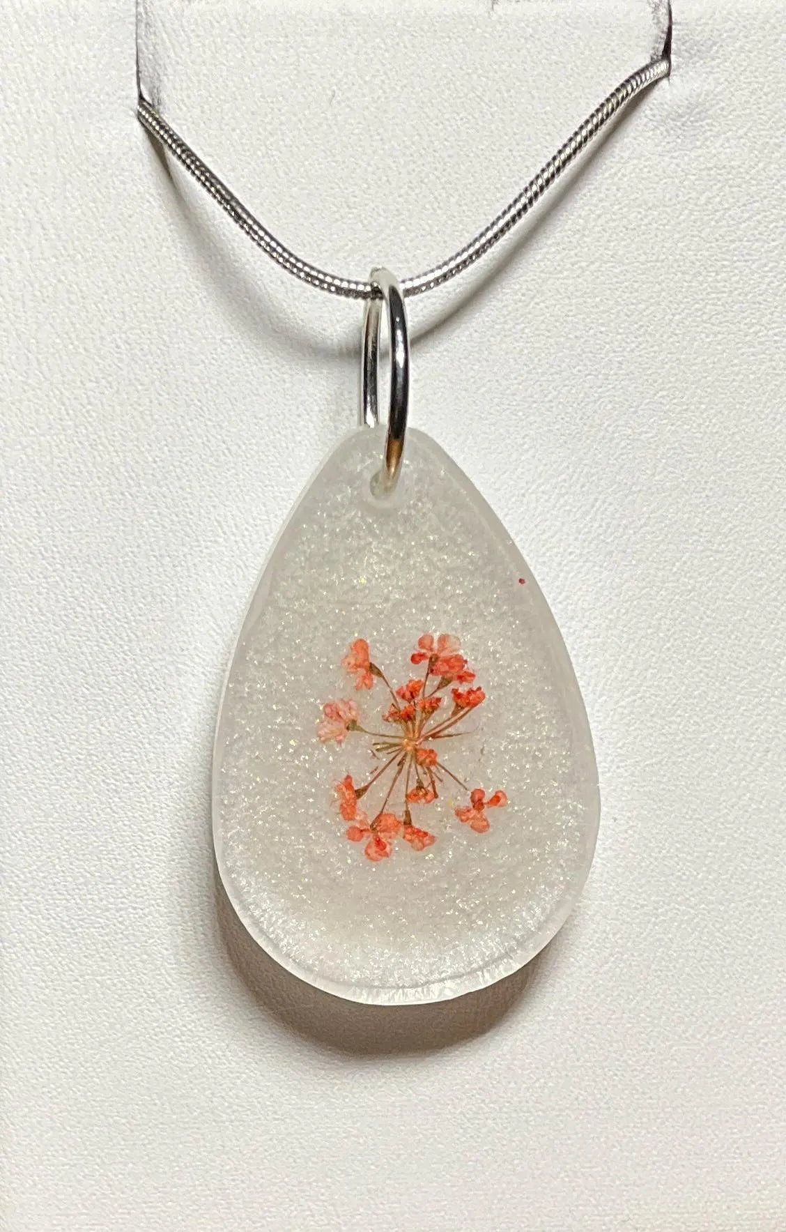 Dark Pink Queen Ann’s Lace Flower Necklace