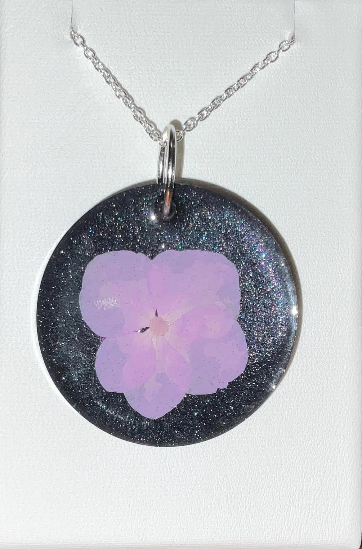 Light Pink Vinca Flower Necklace