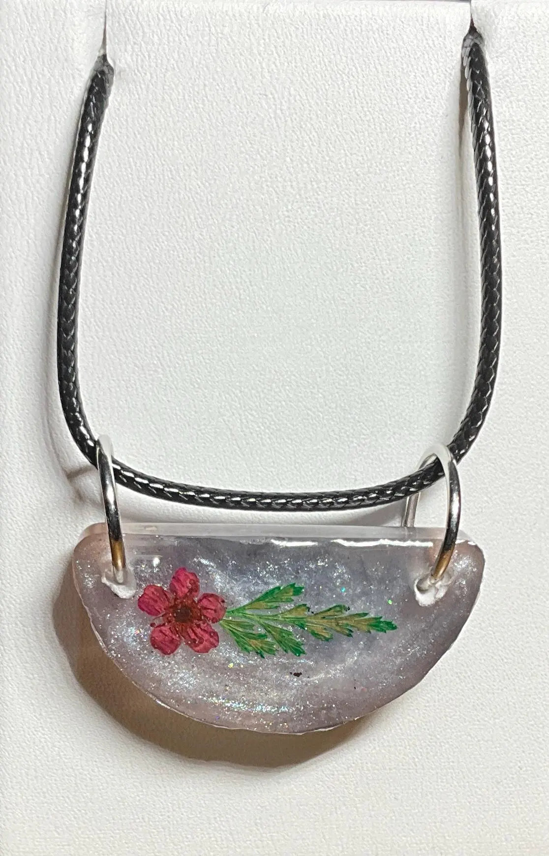 Elegant Red Flower Necklace