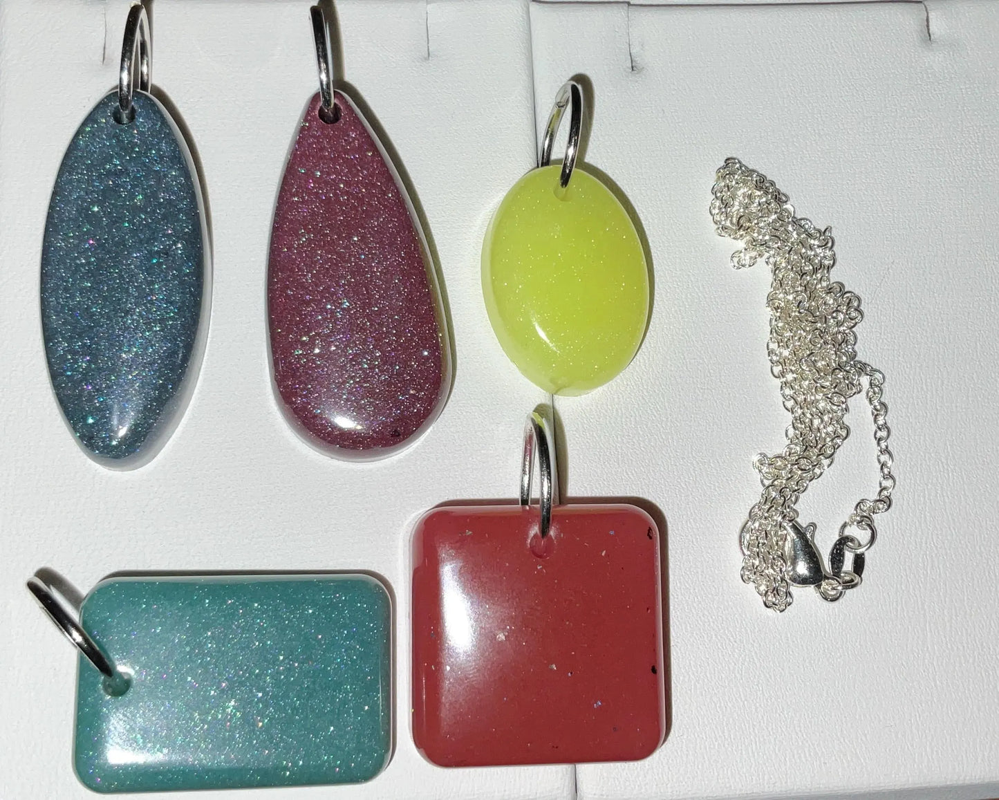 Shimmery Glow-in-the-Dark 5 Pendant Set