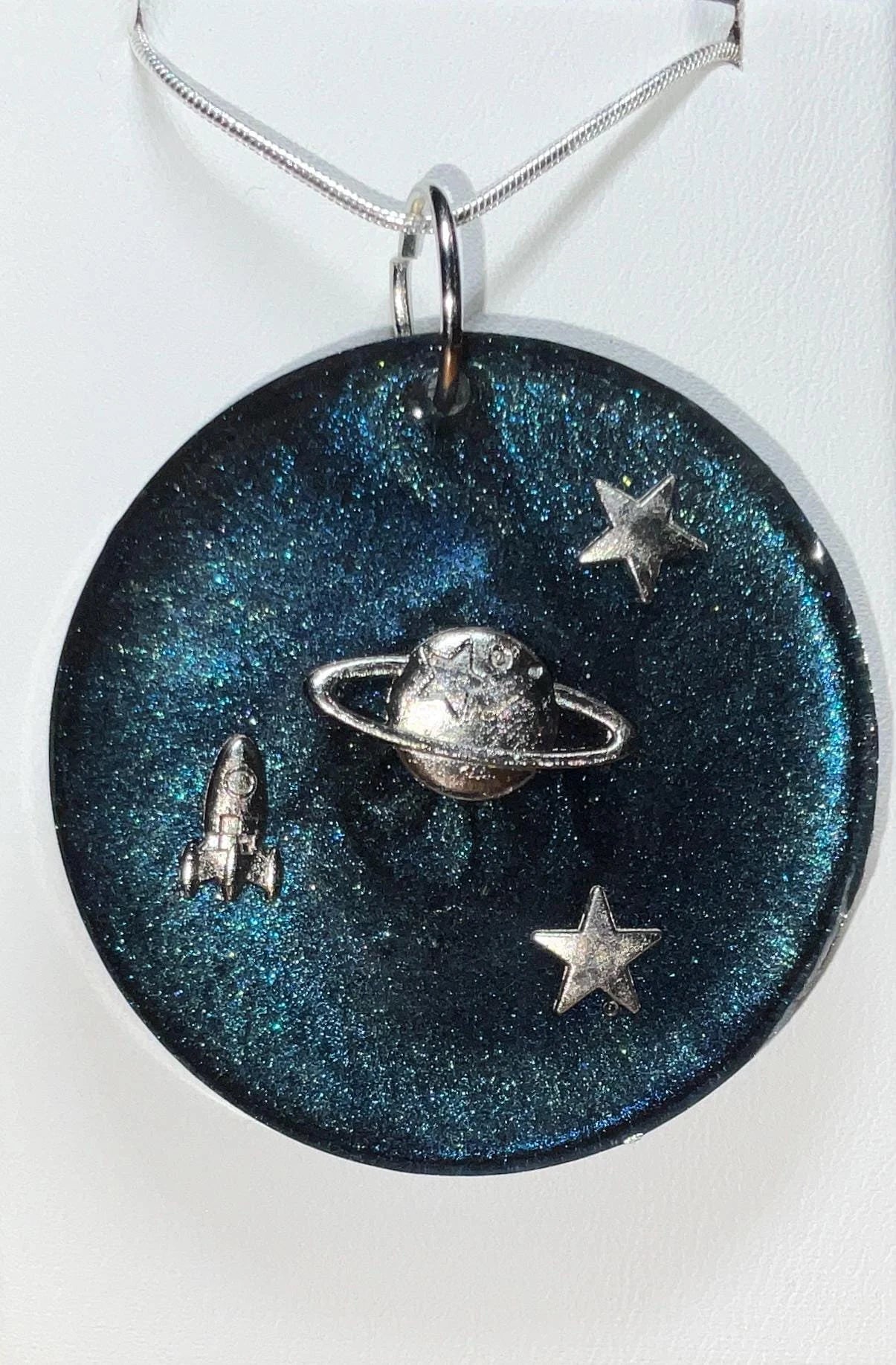 Halskette mit Weltraumreisemotiv – 2 in 1