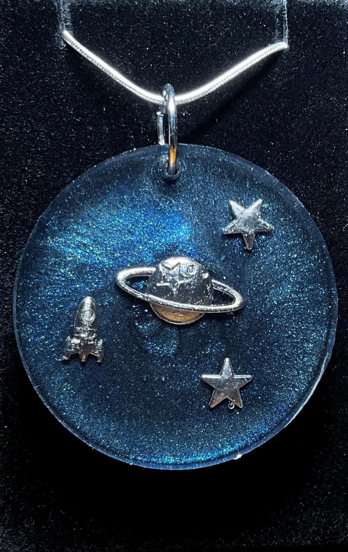 Halskette mit Weltraumreisemotiv – 2 in 1