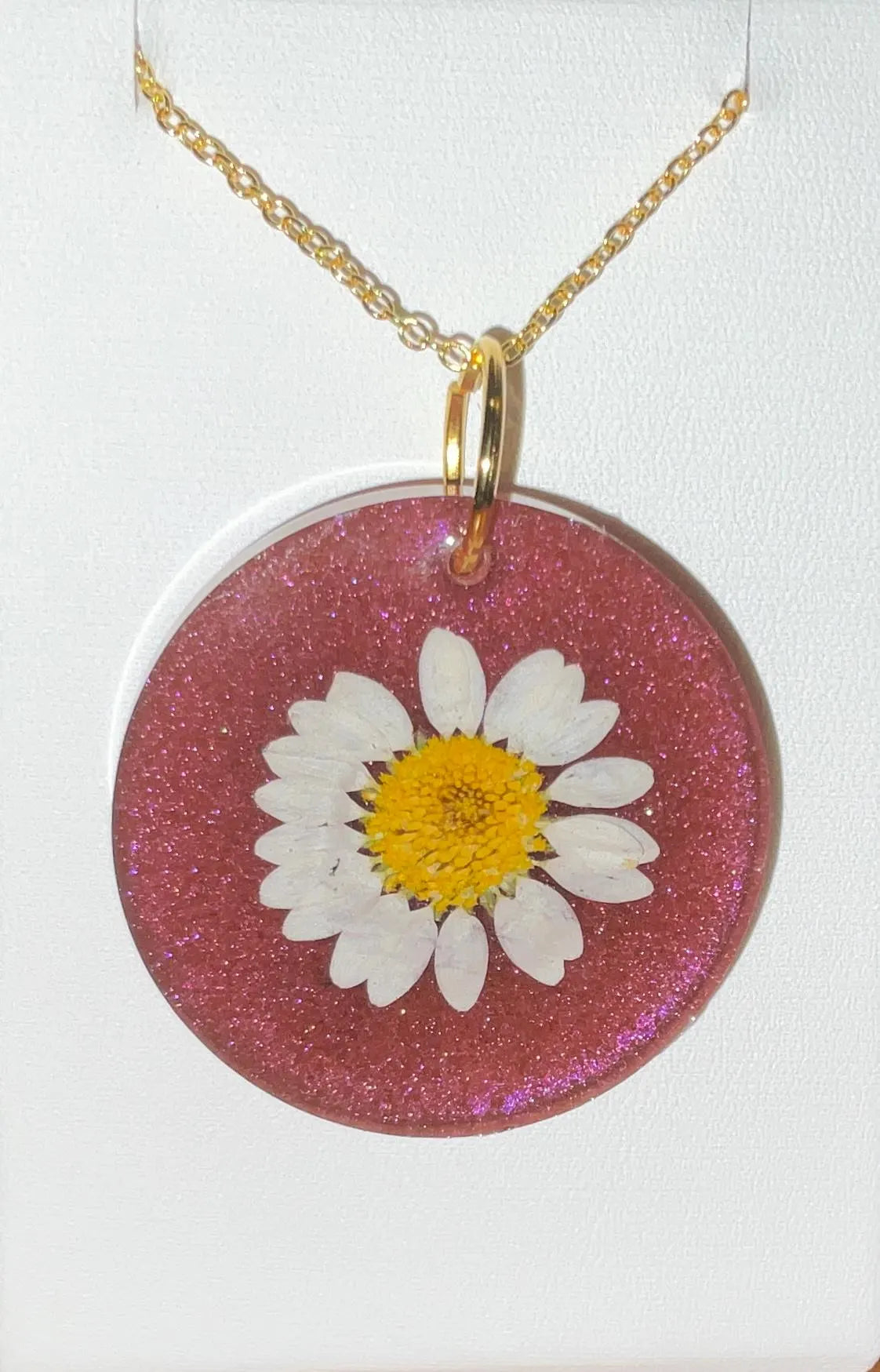 White Daisy Necklace