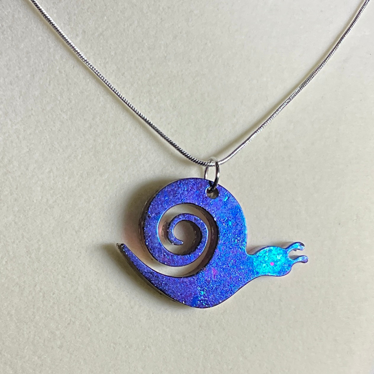 Color-Shift Snail Necklace