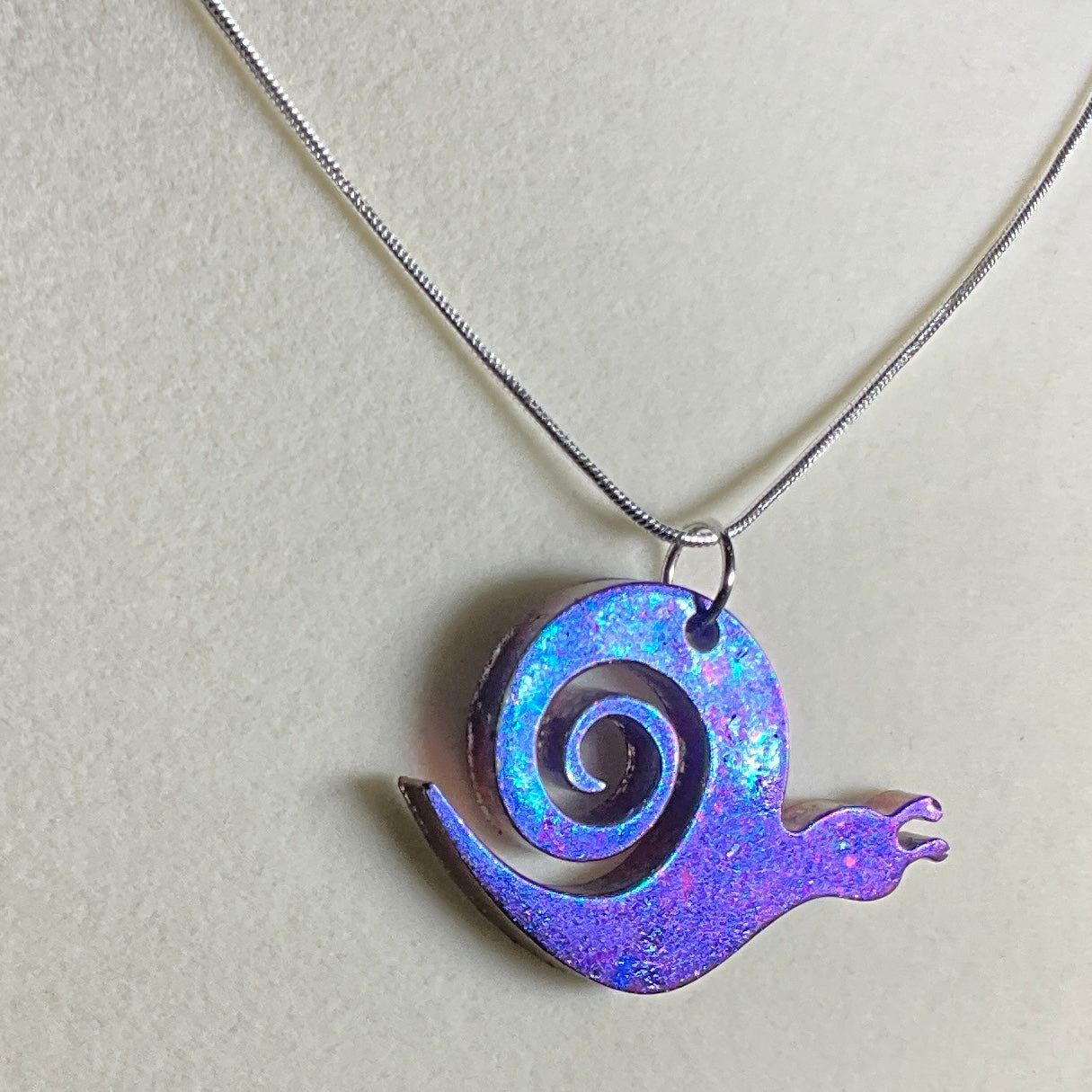 Color-Shift Snail Necklace