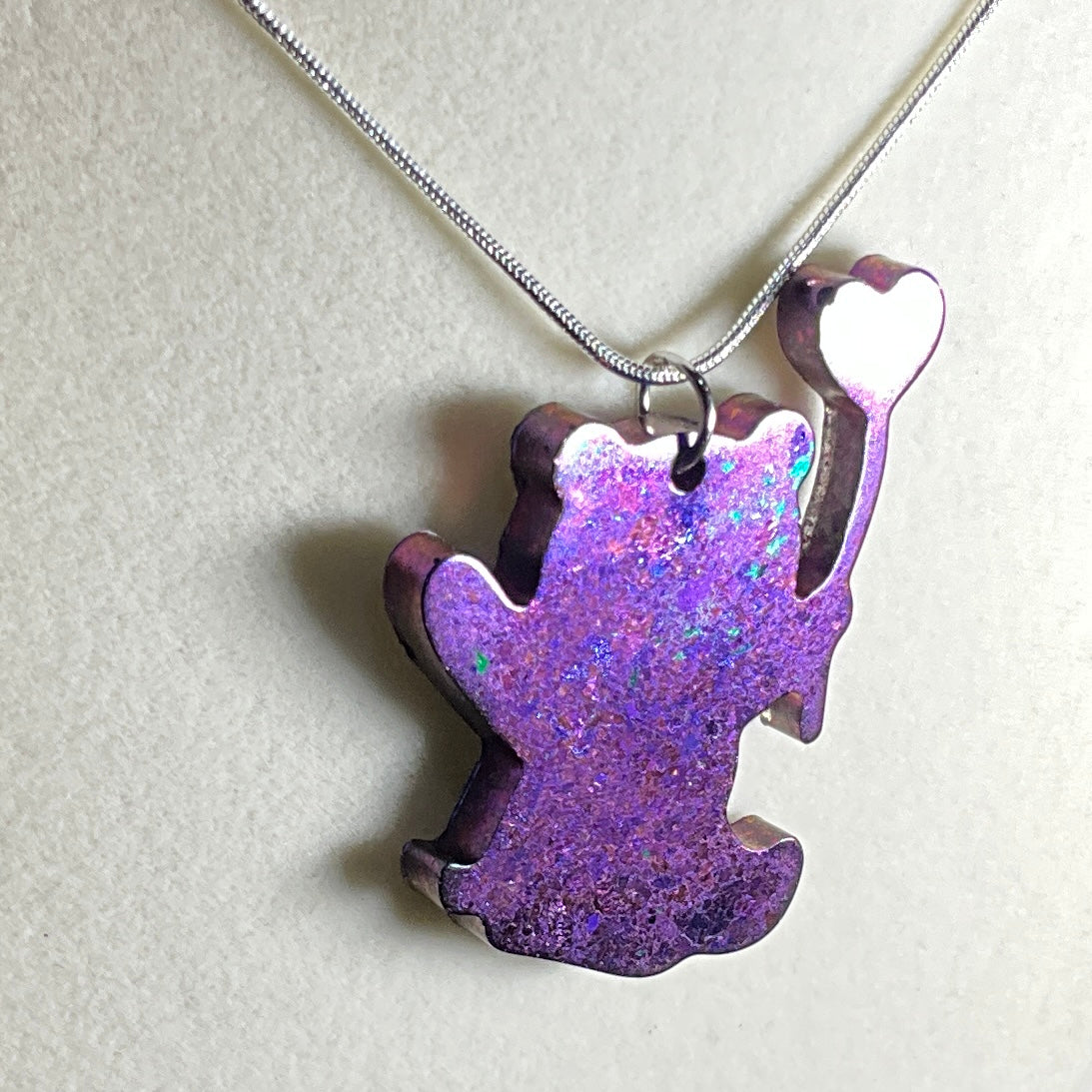 Color-Shift Teddy Bear with Baloon Necklace
