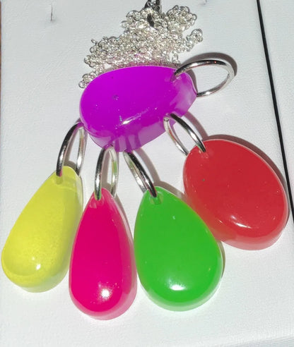 5 Pendant Set Glow in the Dark