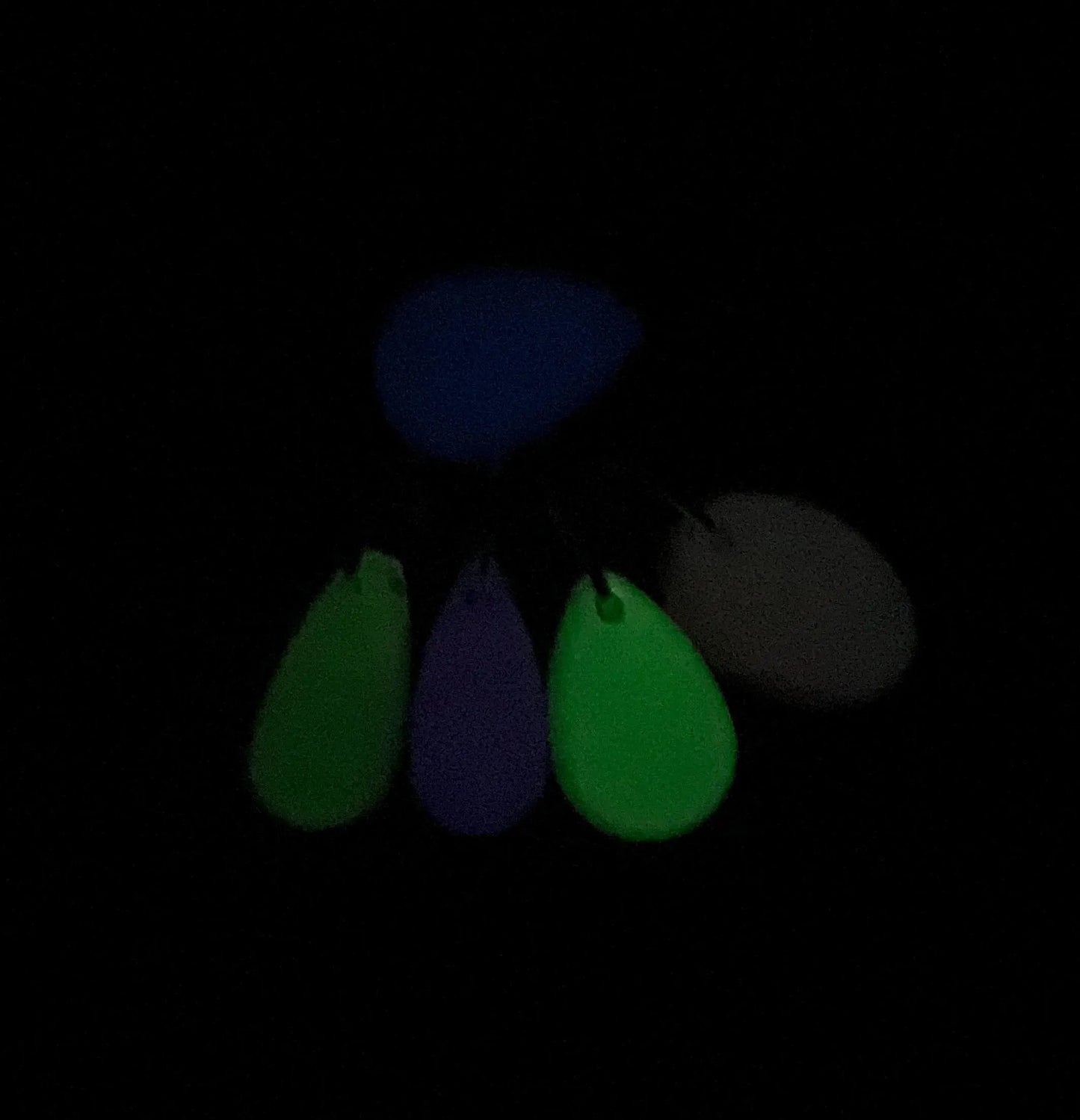 5 Pendant Set Glow in the Dark