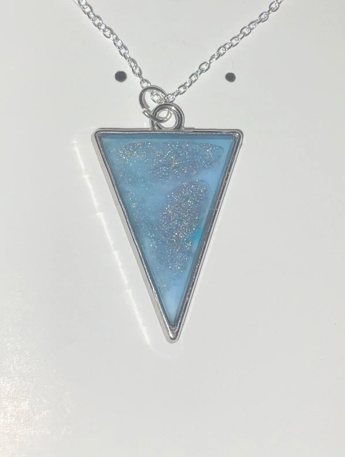 Color Changing Triangle Necklace Purple/Blue