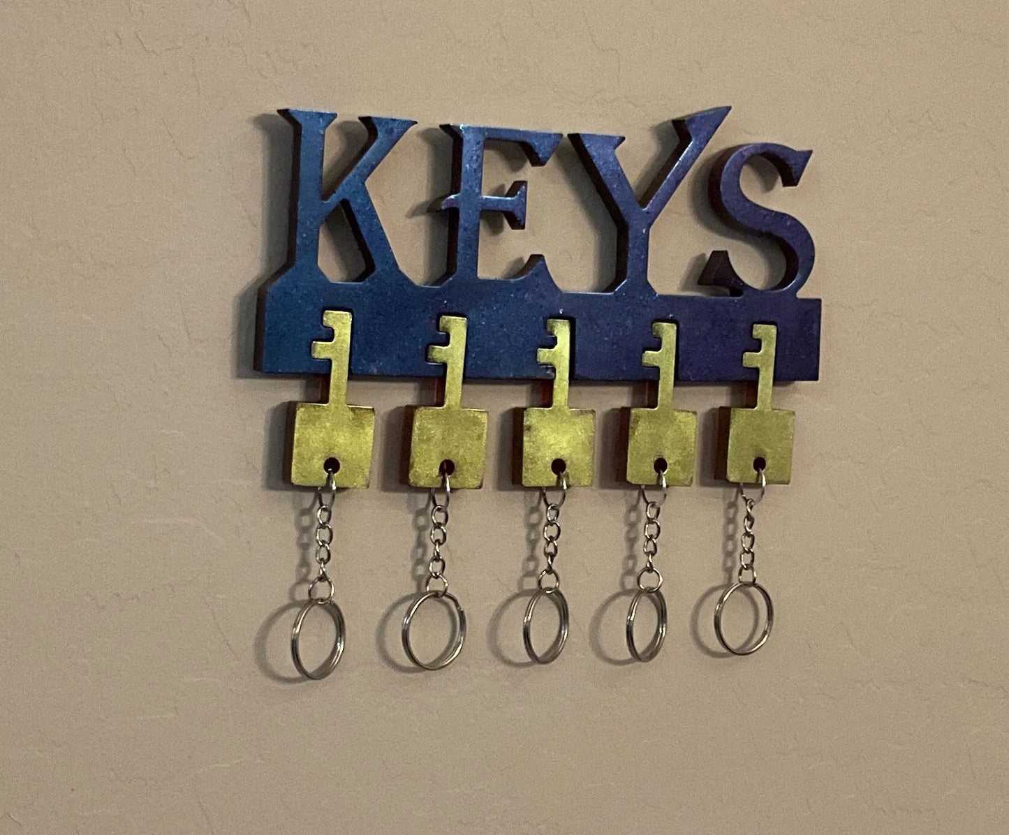 Key Holder Wall Decor w/5 Keychains