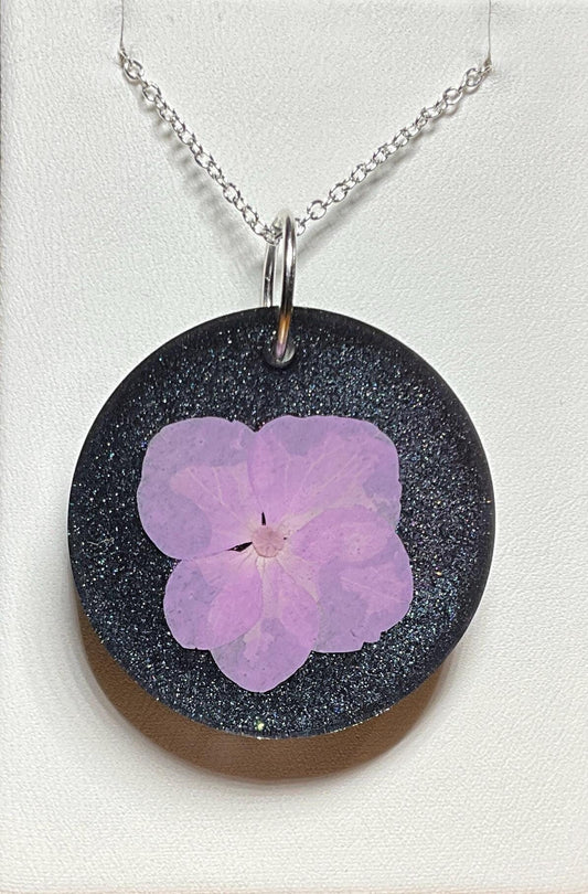 Light Pink Vinca Flower Necklace