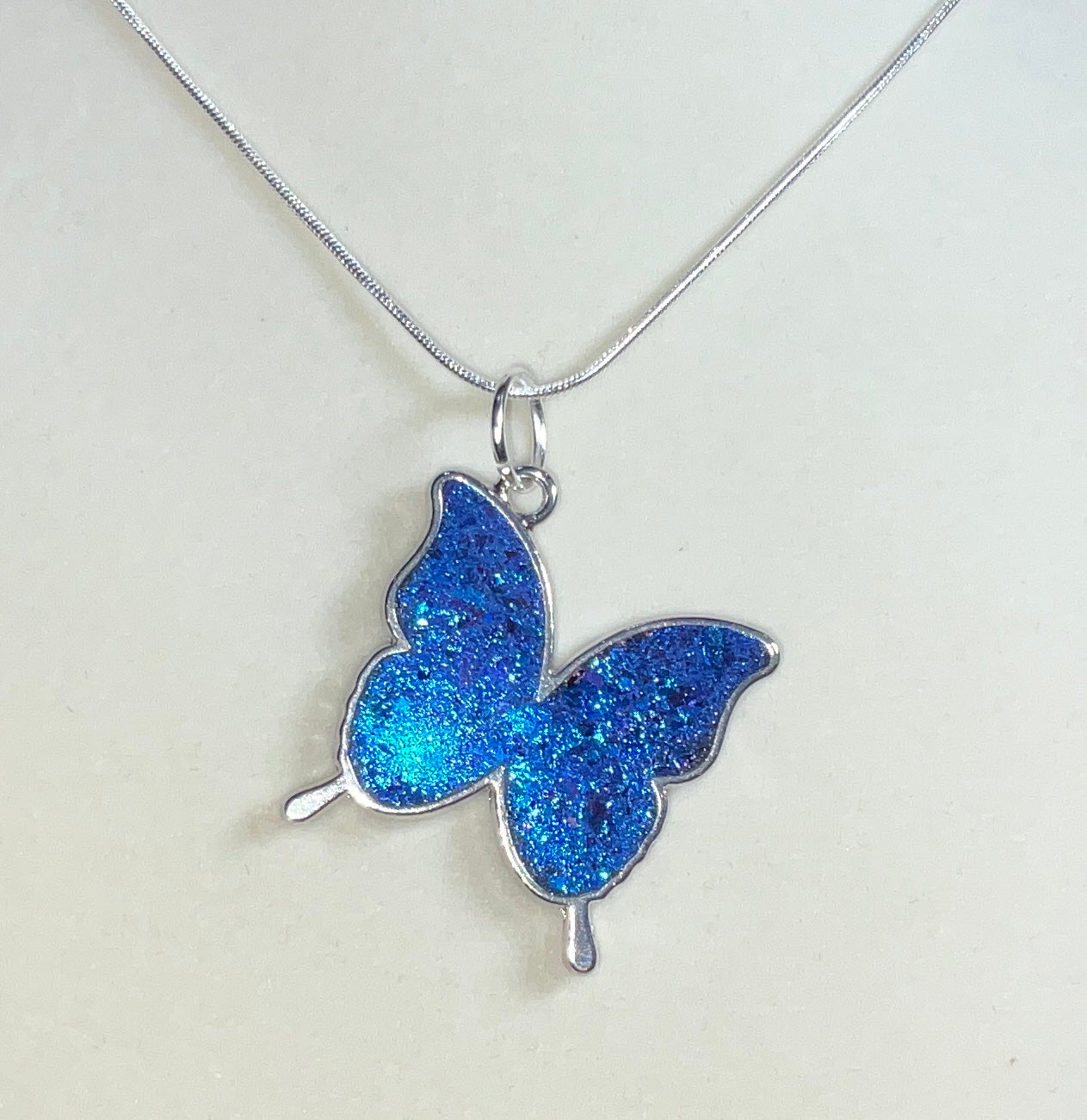 Color-shift Butterfly Necklace Blue Purple