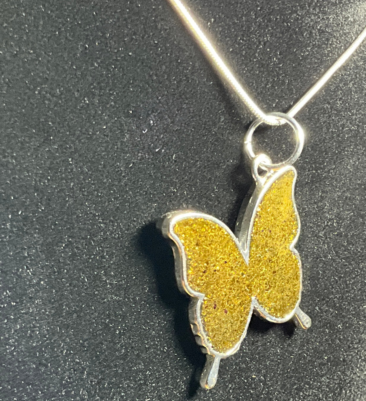 Color-shift Butterfly Necklace Orange Yellow Pink