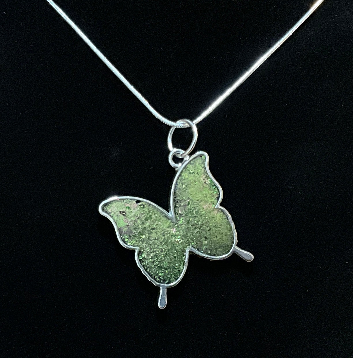 Color-shift Butterfly Necklace Green Blue Purple