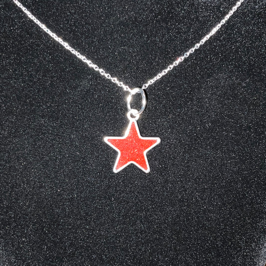 Collar de estrella roja