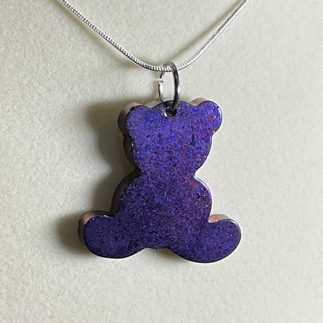 Color-Shift Sitting Teddy Bear Necklace