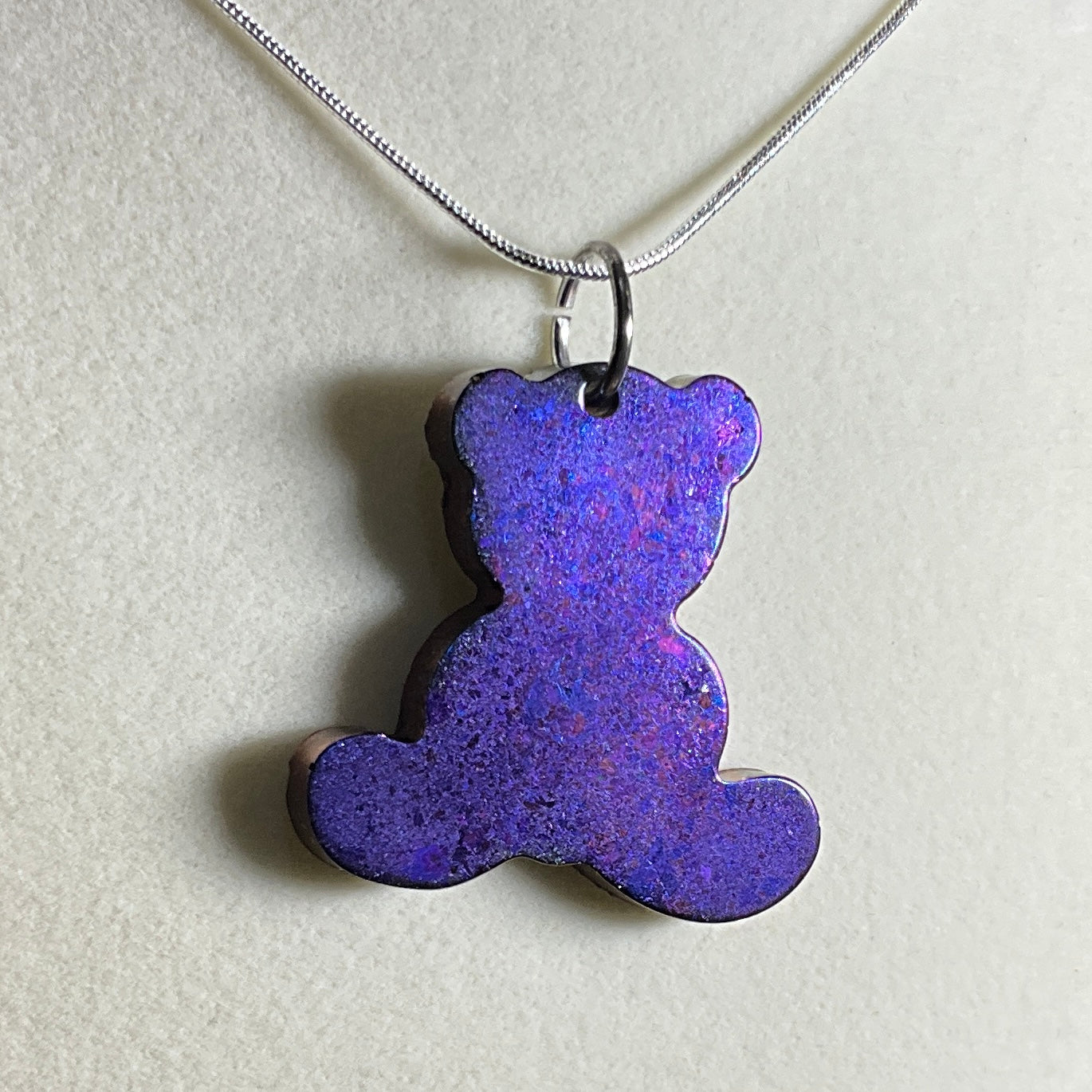 Color-Shift Sitting Teddy Bear Necklace