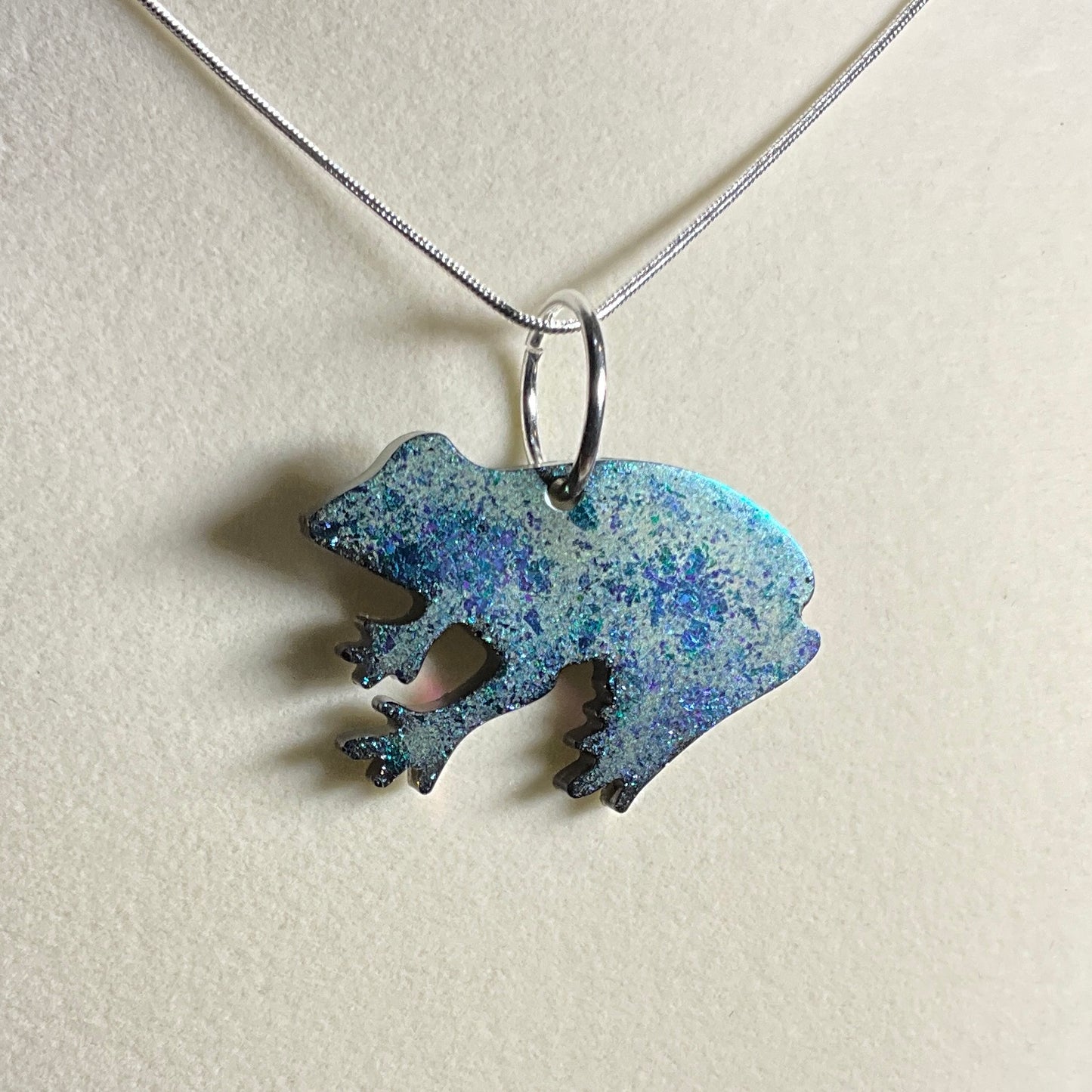 Color-Shift Frog Necklace