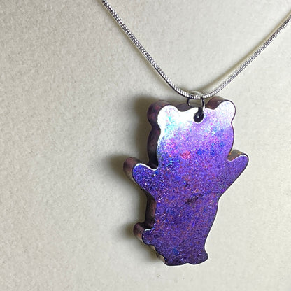 Color-Shift Hug Bear Necklace