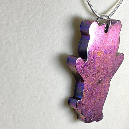 Color-Shift Hug Bear Necklace